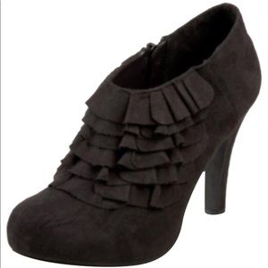 ✨Raleigh Ruffled Bootie Heels WORN ONCE✨